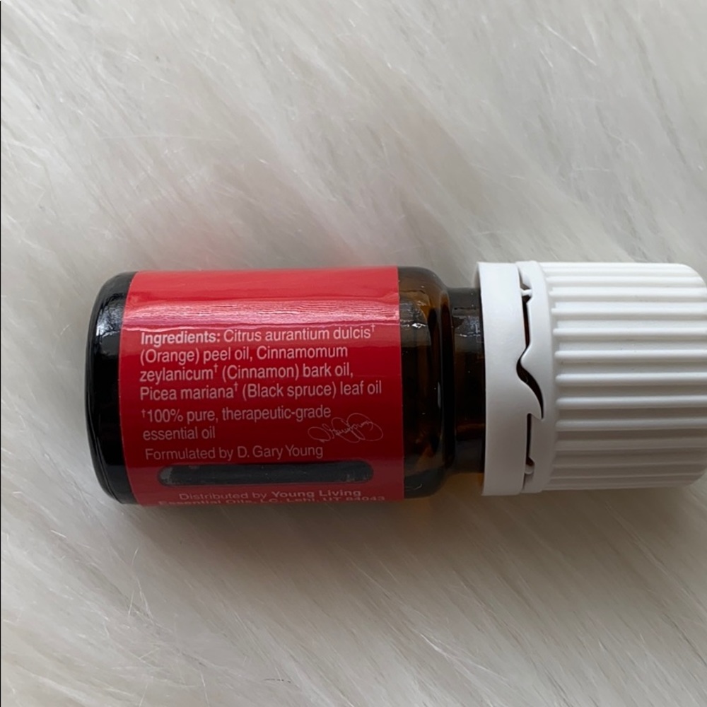 Young Living Christmas Spirit Essential Oil 5mL - Picture 2 of 3